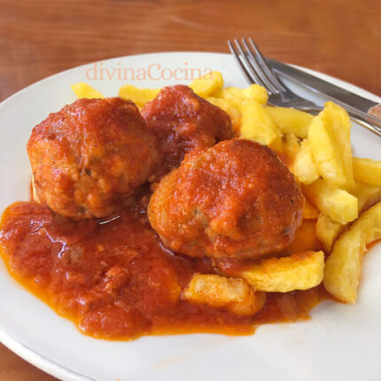 Albóndigas con tomate