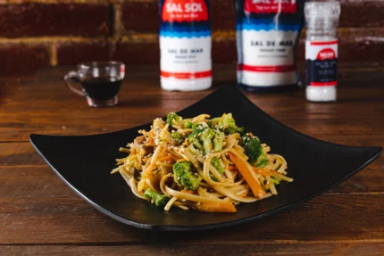 Fetuccini con panceta y salsa teriyaki 🫛🌾🍷