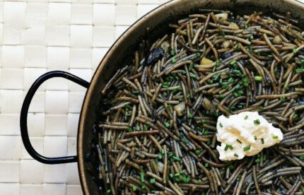 Fideuá negra con sepia