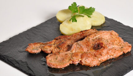 Chuletas de pavo al ajillo