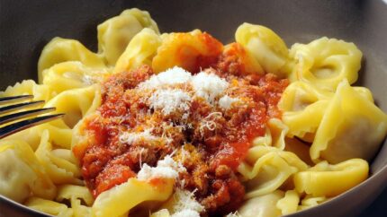 Tortellini boloñesa 🌾🥚