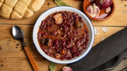 Cocido de alubias palmeñas